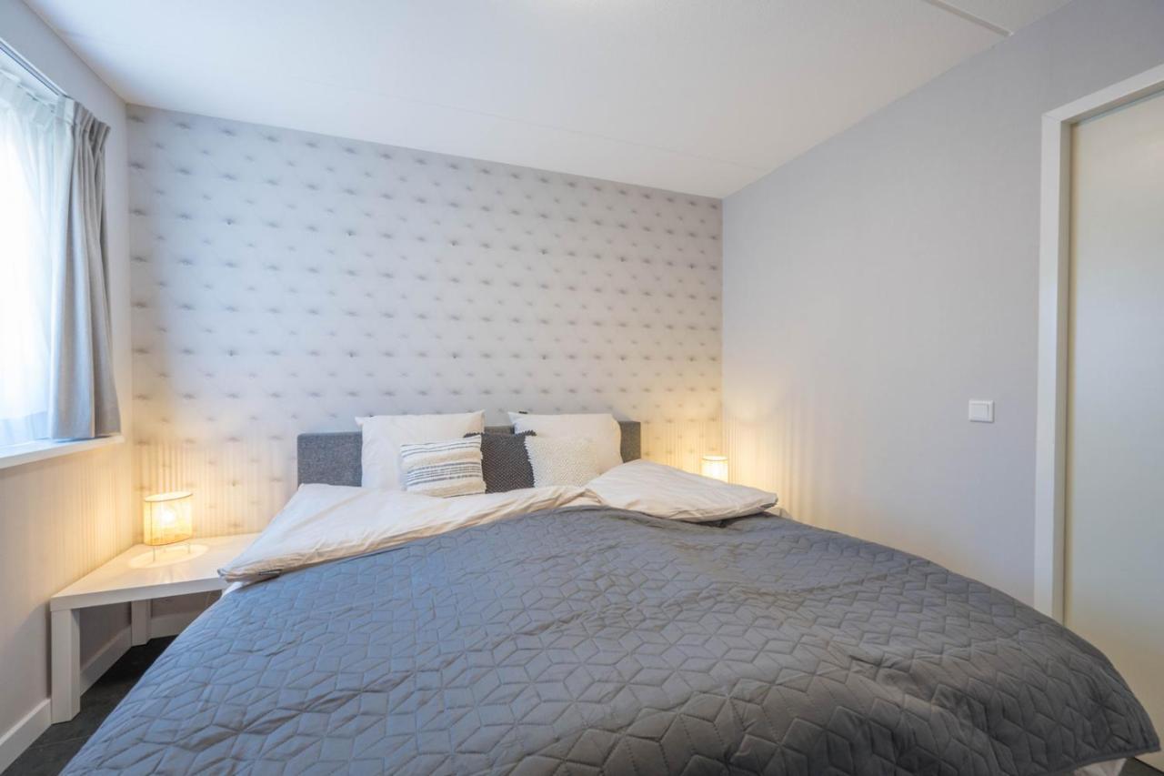 Meerzicht 24 - Luxury Family Accommodation With Beautiful Lake Side View Uitgeest Eksteriør bilde